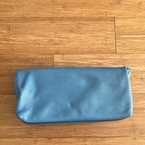 Authentic folding blue leather Alexander McQueen clutch with silver skull - Picture 3 of 13